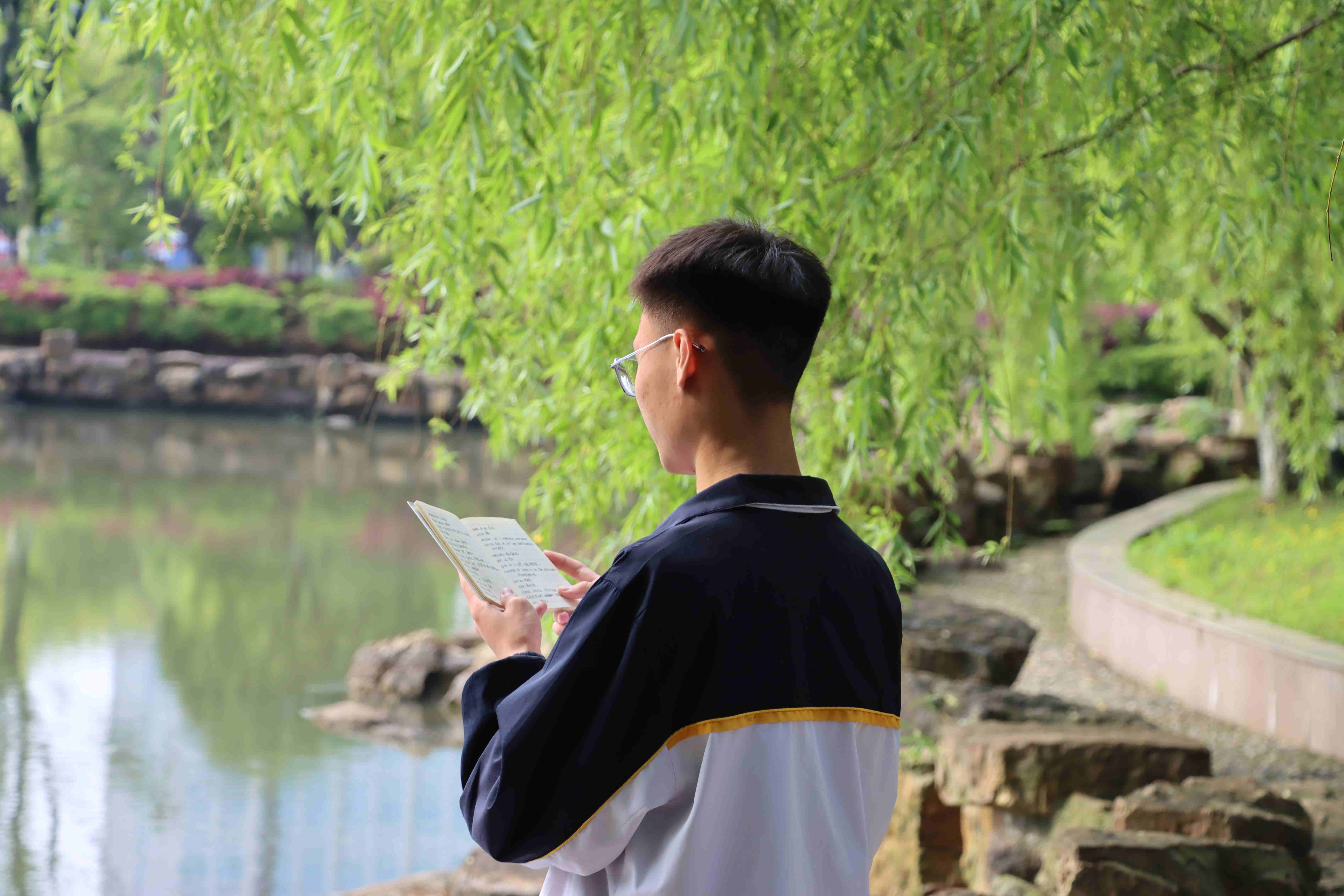 監(jiān)利中學:高三的一天